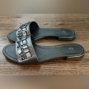 Women’s Size 10 simply Vera Vera, Wang flats in pewter color